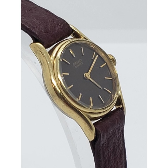 Vintage Seiko Women\'s Watch 20mm 1400-0029 main image 4